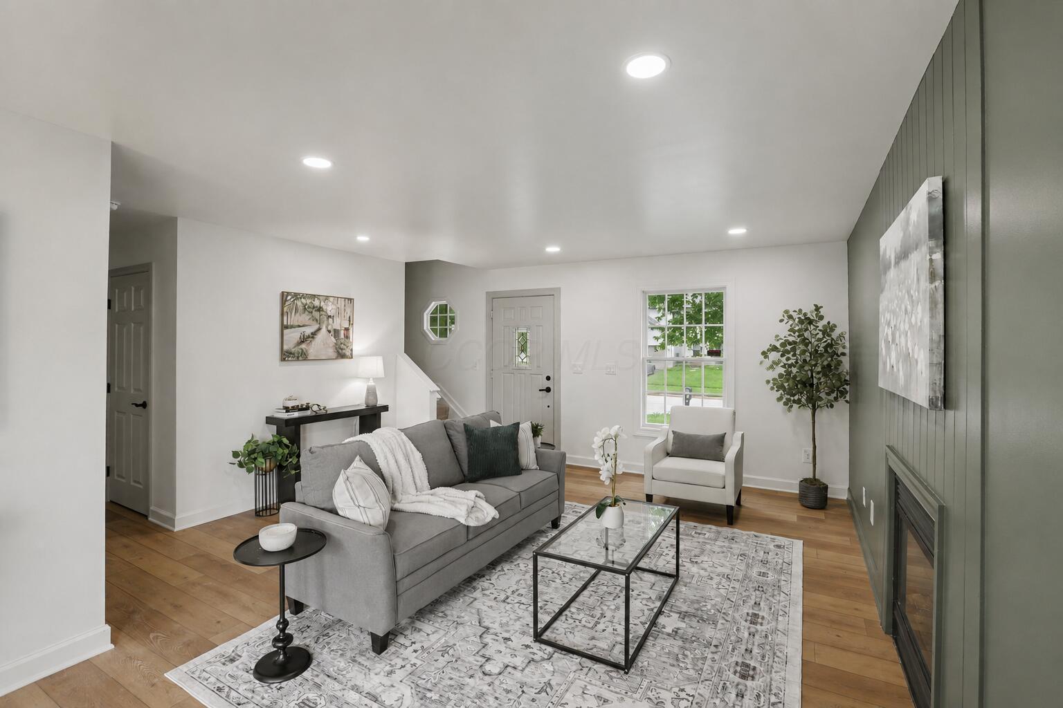 2678 Fernwood Avenue