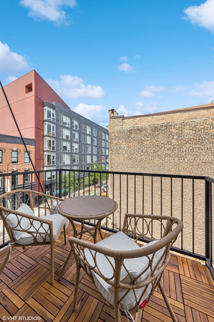 1907 N Milwaukee Avenue Unit: 307