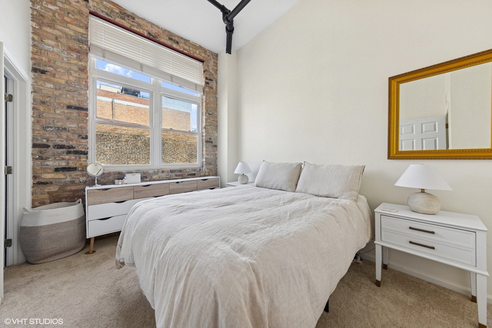 1907 N Milwaukee Avenue Unit: 307