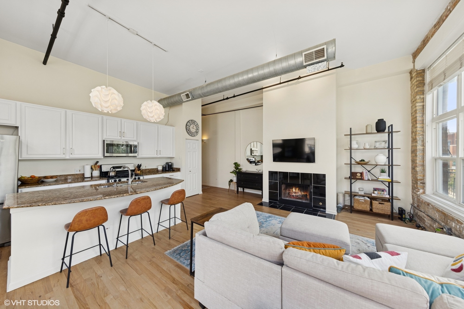 1907 N Milwaukee Avenue Unit: 307