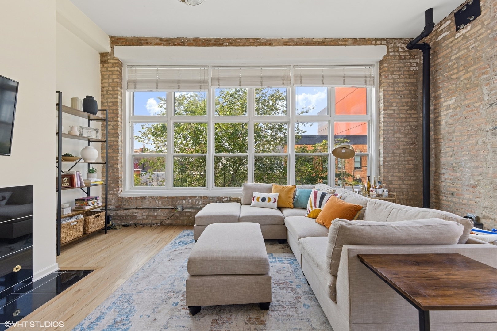 1907 N Milwaukee Avenue Unit: 307