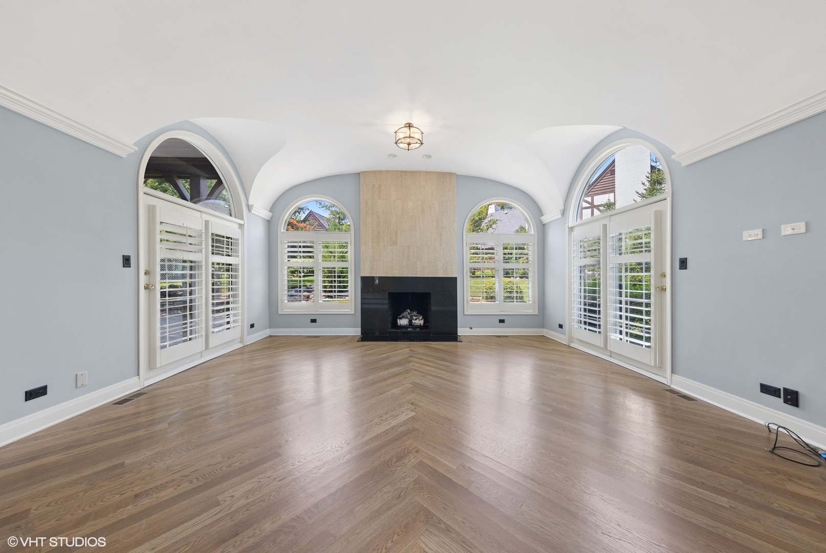 1604 Burr Ridge Club