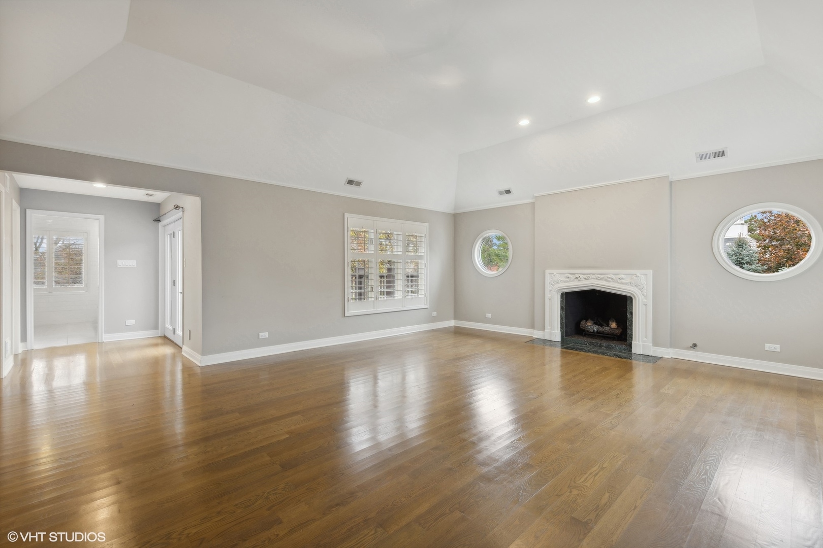 1604 Burr Ridge Club