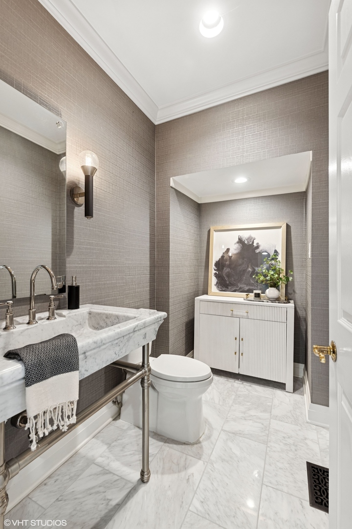 1604 Burr Ridge Club