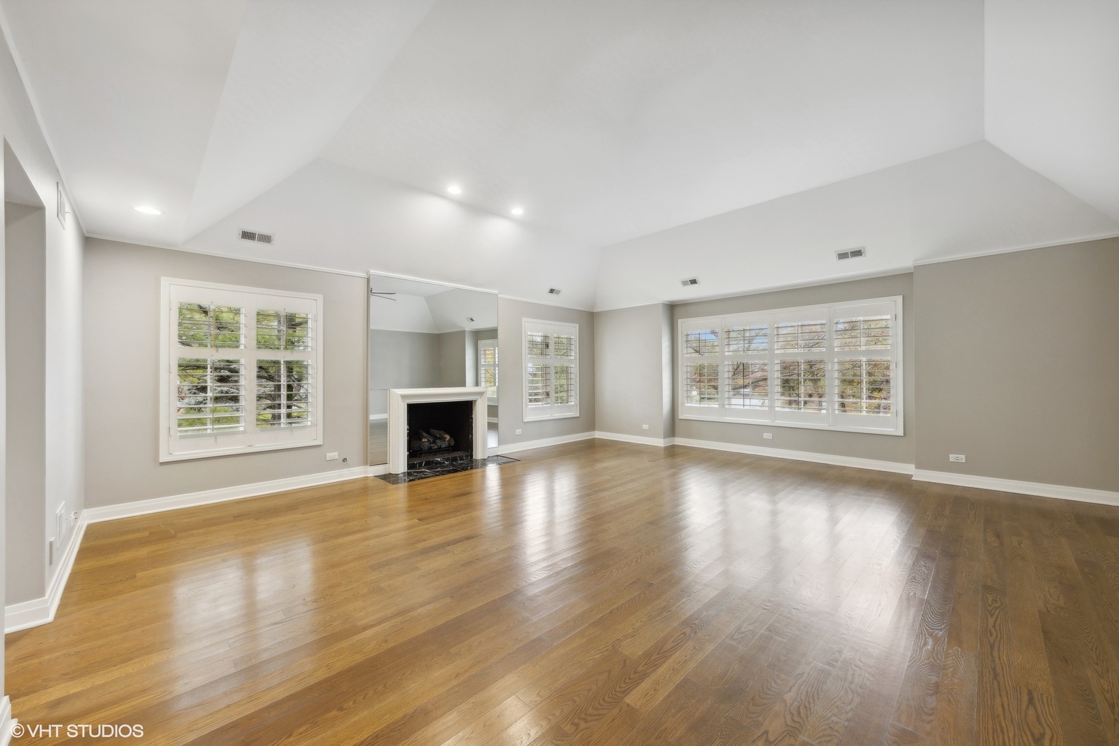 1604 Burr Ridge Club