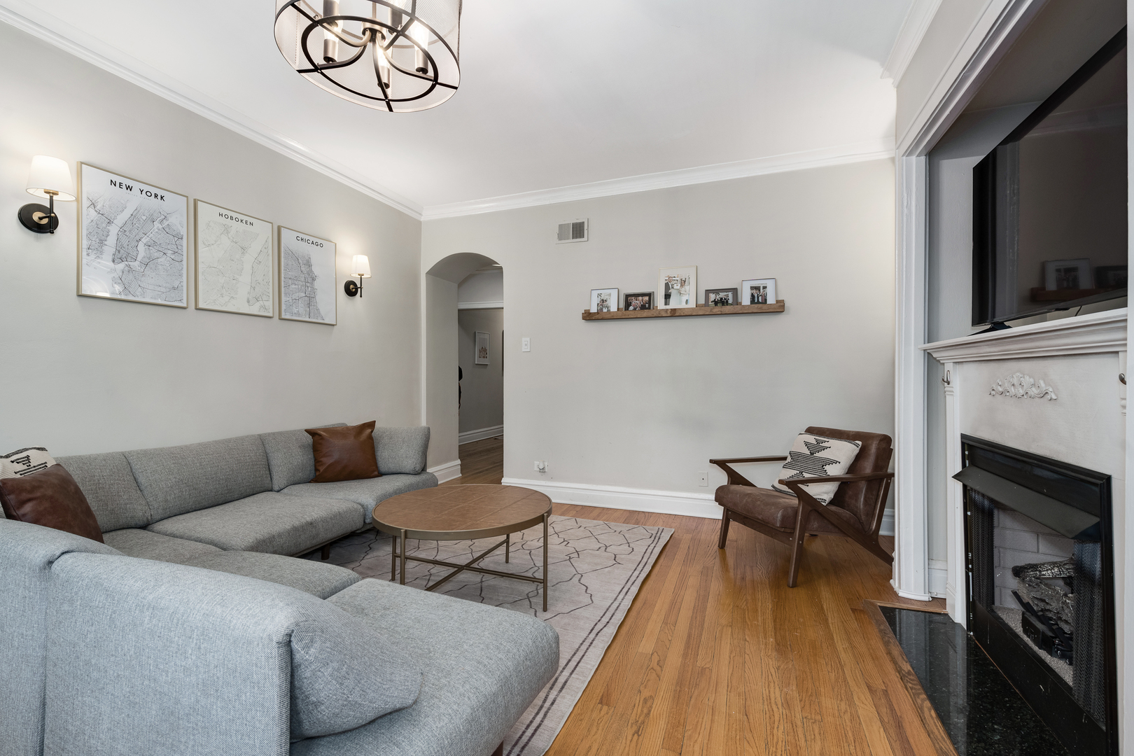 1147 W Lill Avenue Unit: 1W