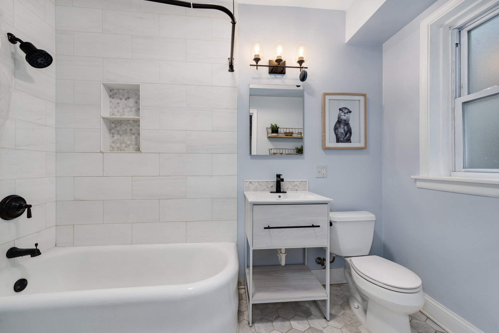 1147 W Lill Avenue Unit: 1W