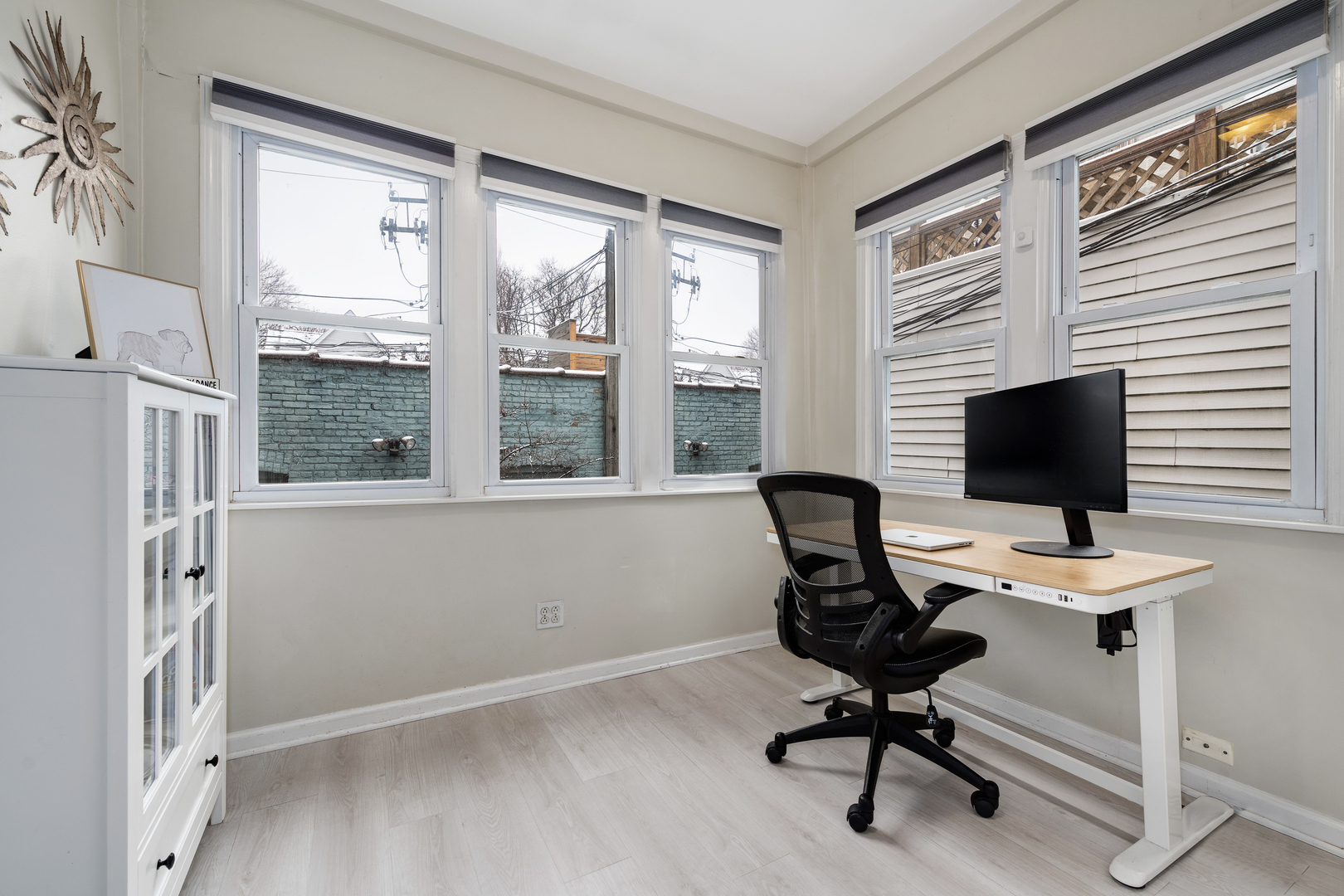 1147 W Lill Avenue Unit: 1W