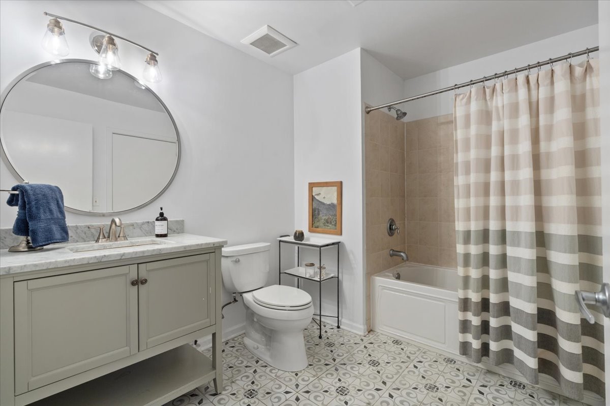 849 N Franklin Street Unit: 509