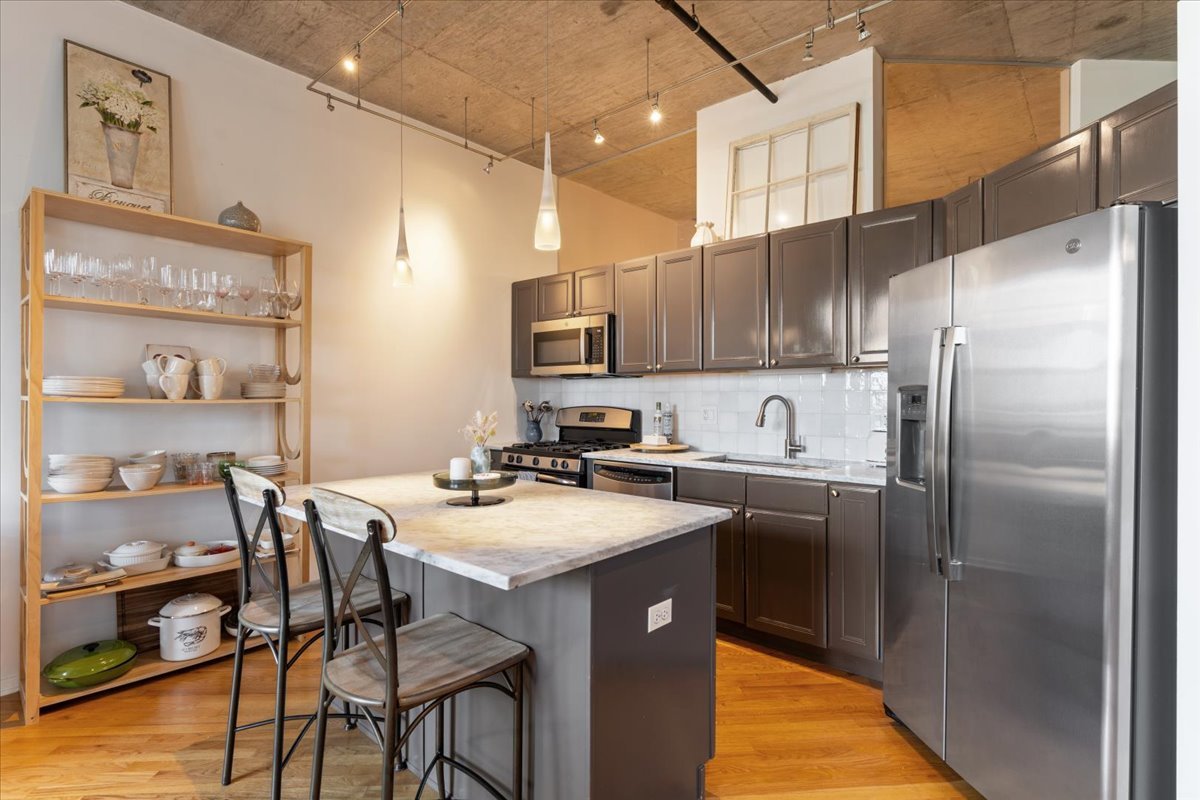 849 N Franklin Street Unit: 509