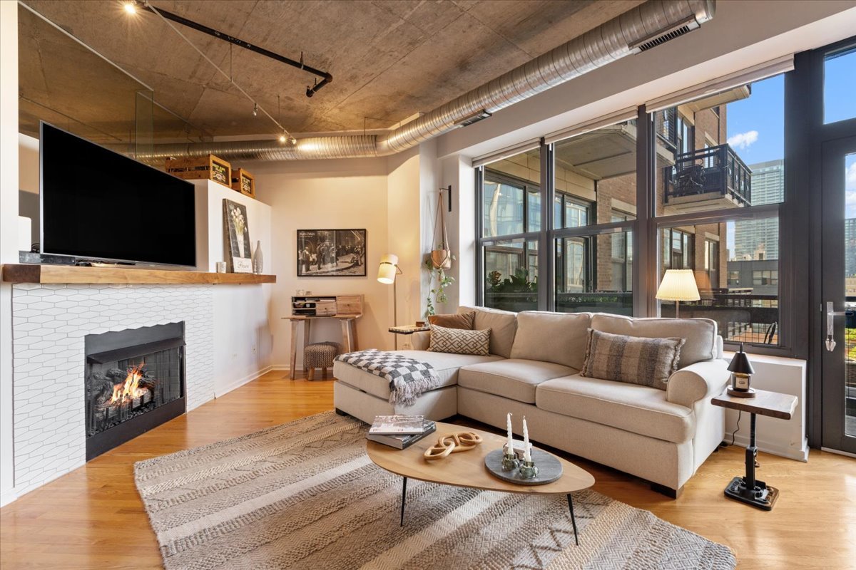 849 N Franklin Street Unit: 509