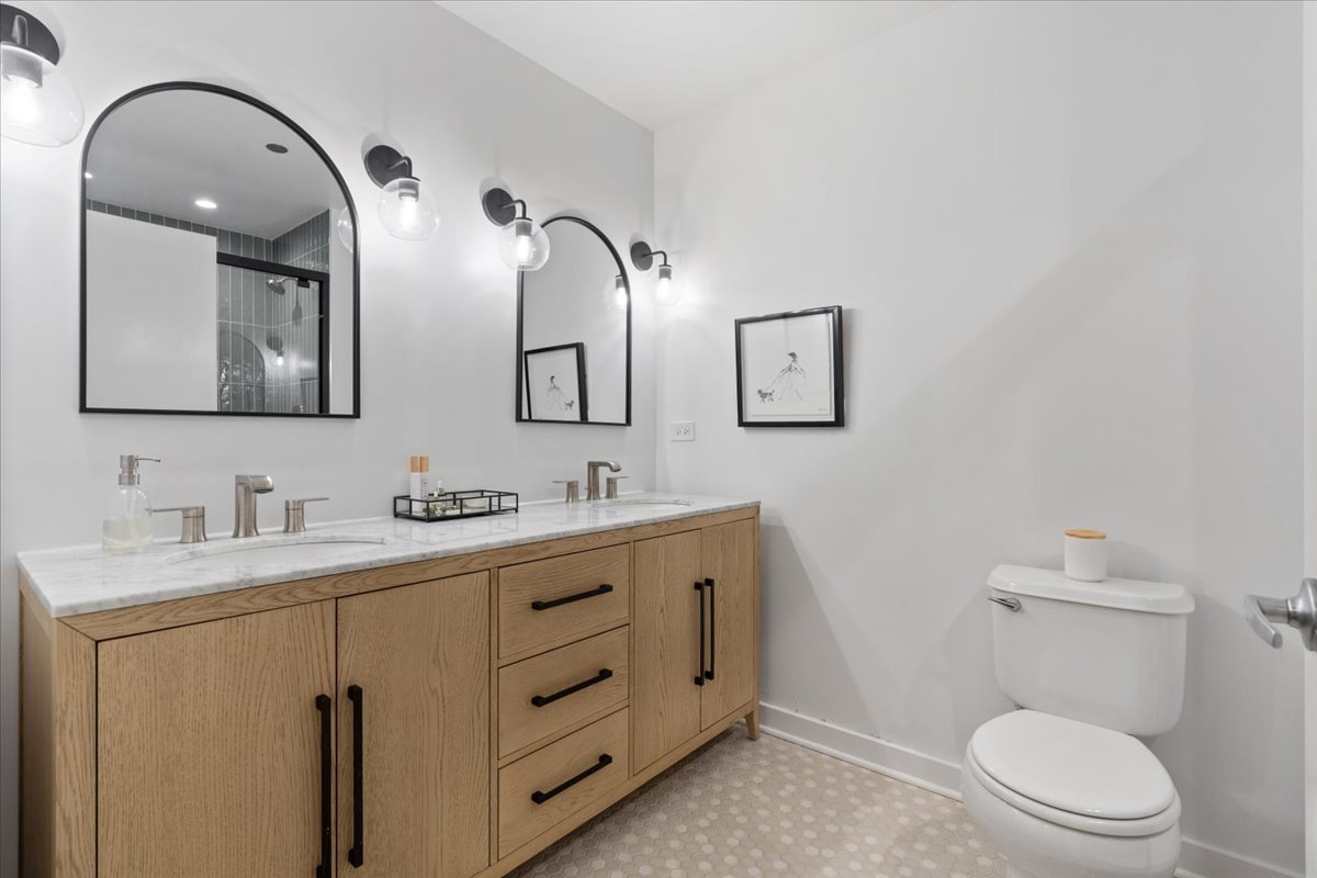 849 N Franklin Street Unit: 509