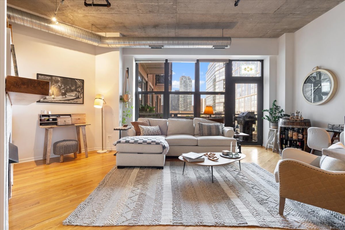 849 N Franklin Street Unit: 509