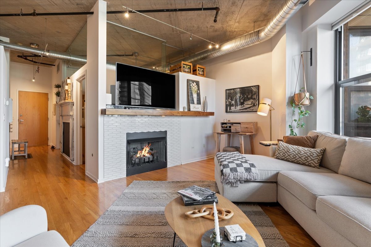 849 N Franklin Street Unit: 509