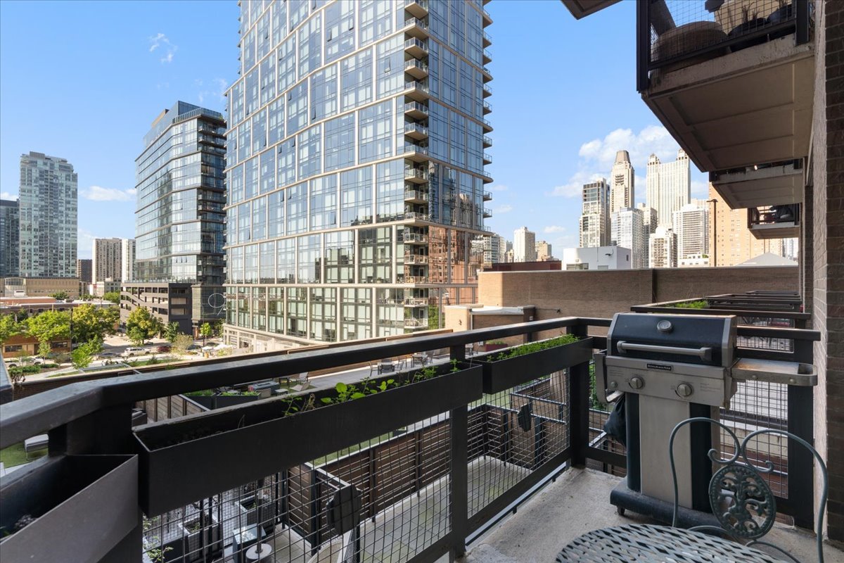 849 N Franklin Street Unit: 509