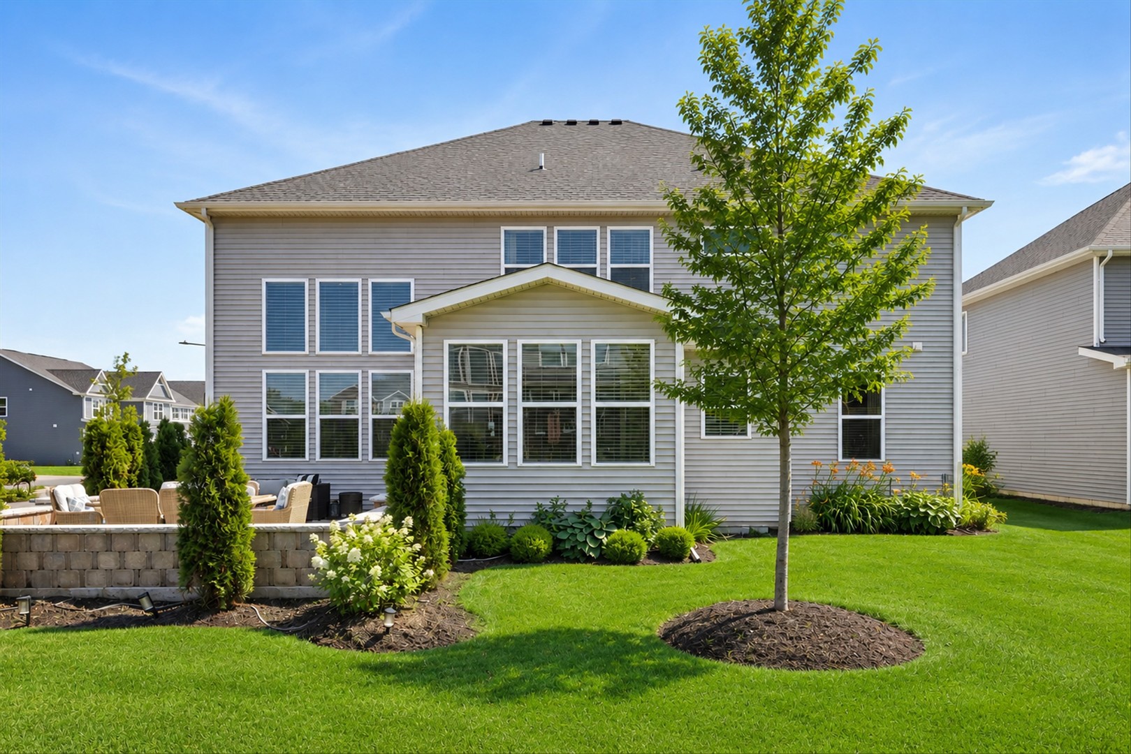 2540 Weatherbee Lane