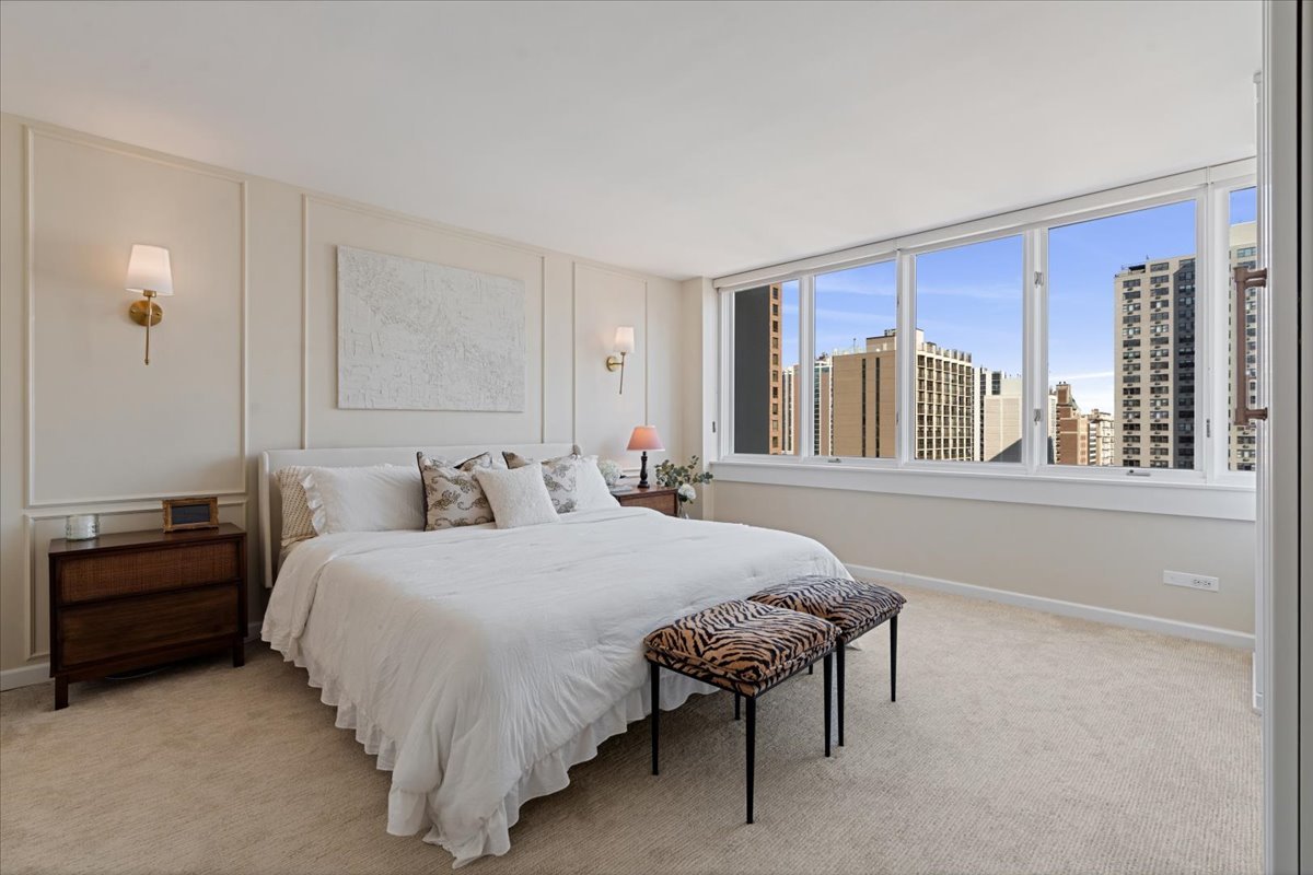 1 E Schiller Street Unit: 16C
