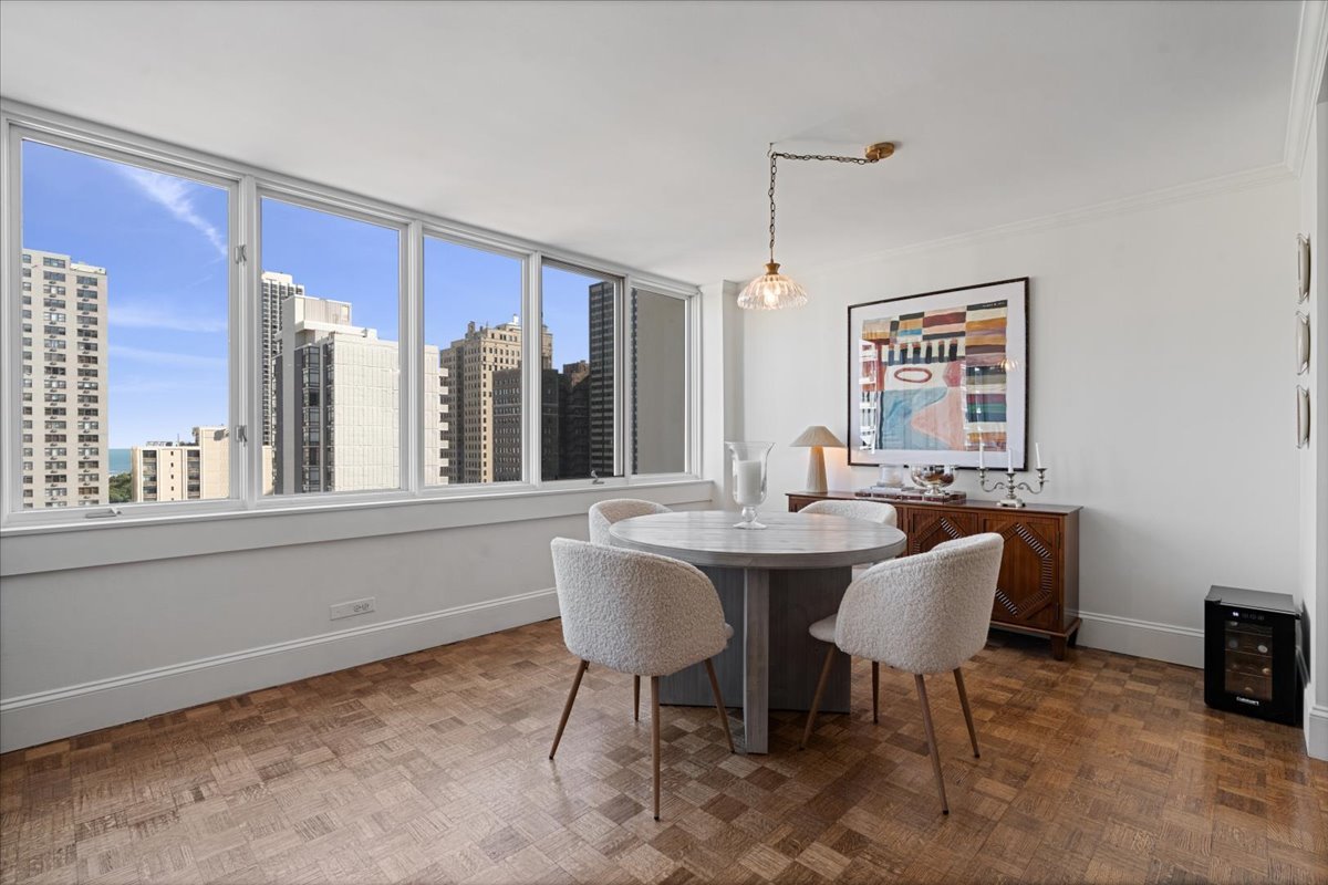 1 E Schiller Street Unit: 16C
