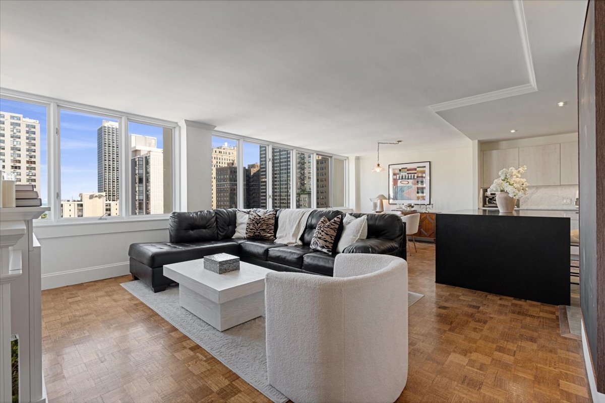 1 E Schiller Street Unit: 16C