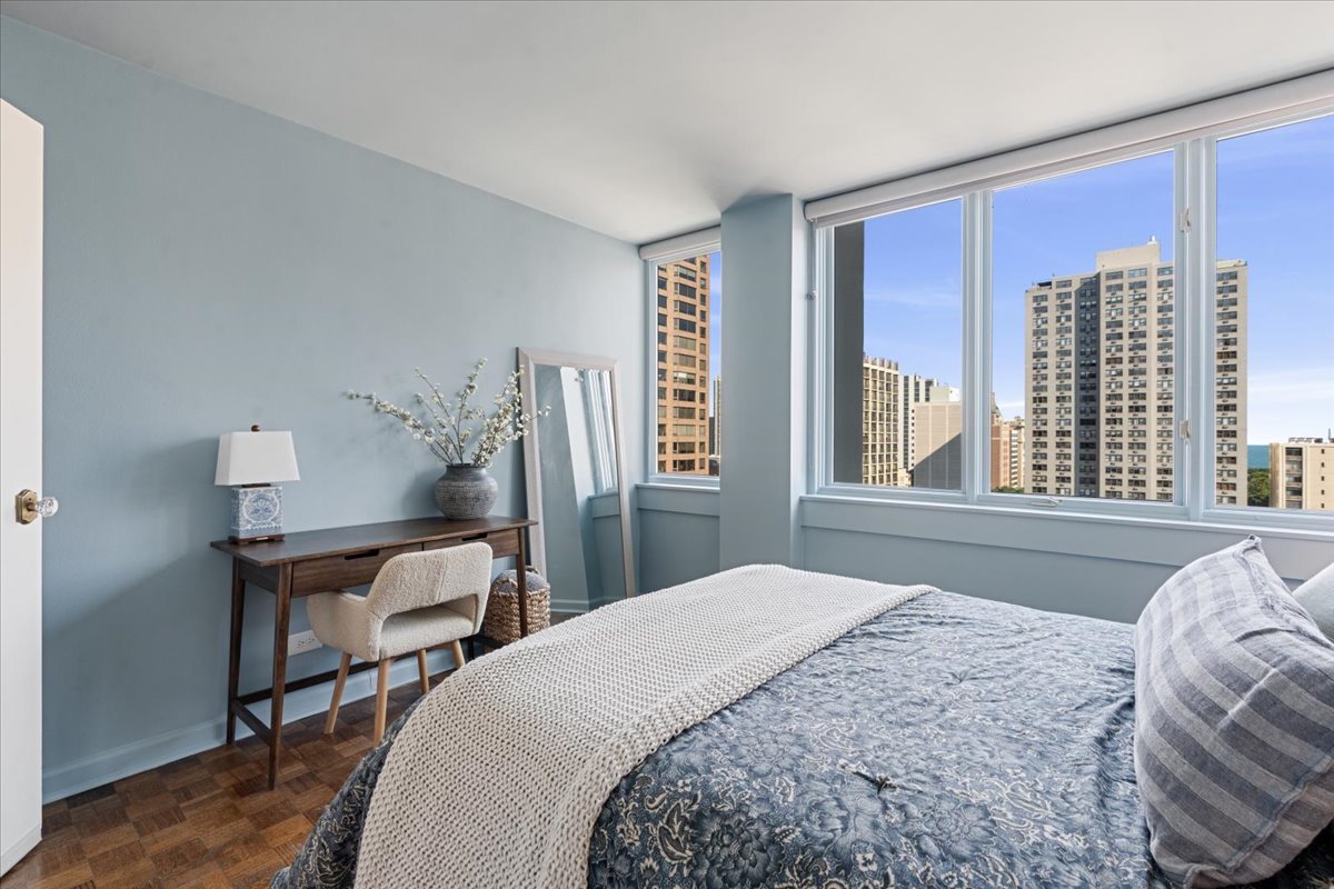 1 E Schiller Street Unit: 16C
