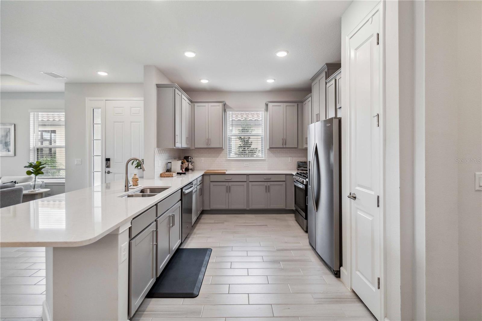 3016 FORMIA CT