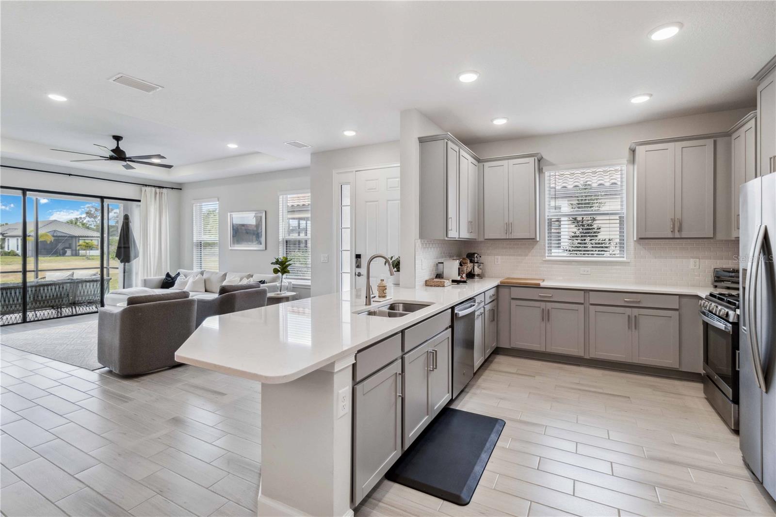 3016 FORMIA CT