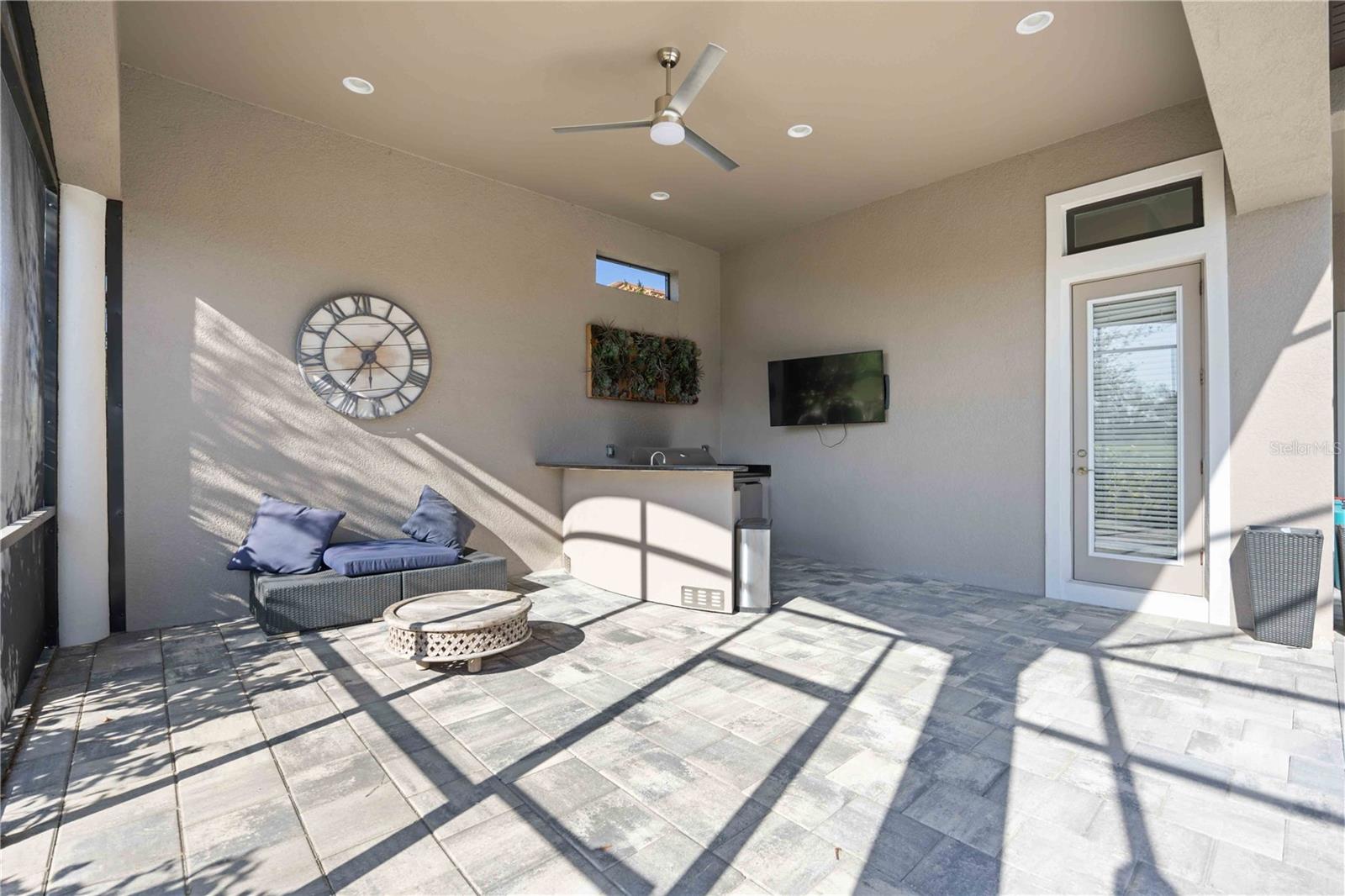 4744 BENITO CT