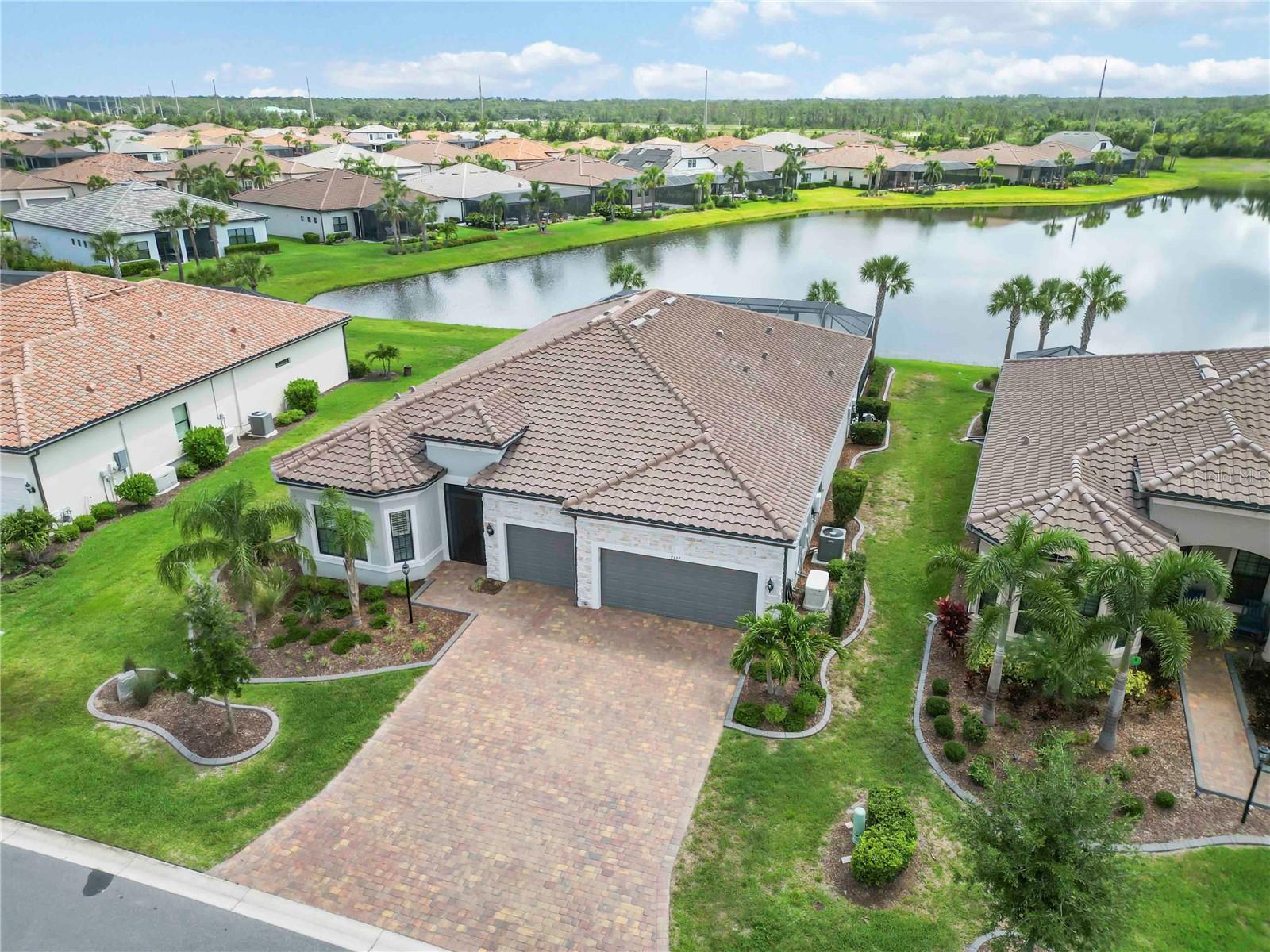 7327 SUMMERLAND CV