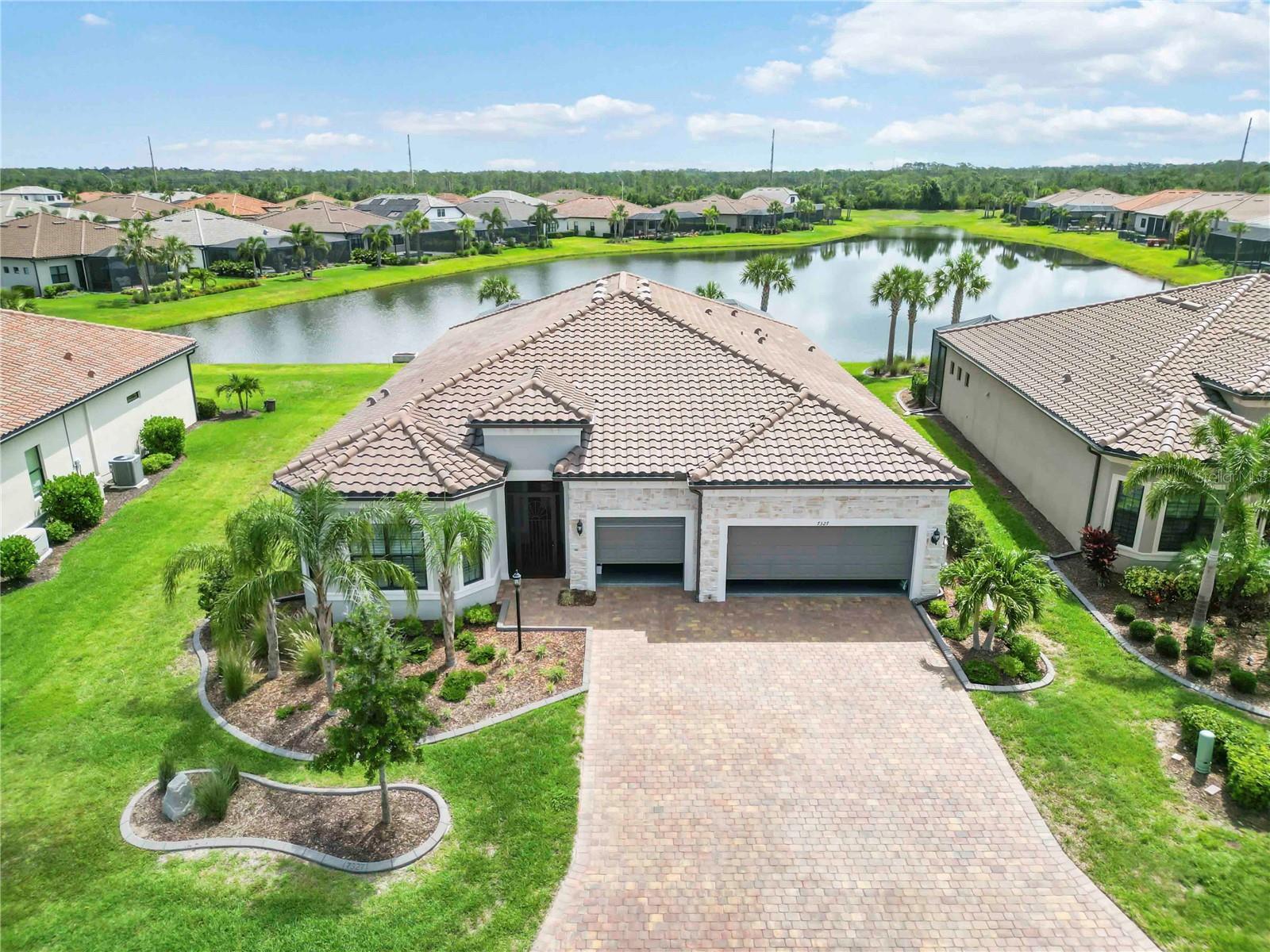 7327 SUMMERLAND CV