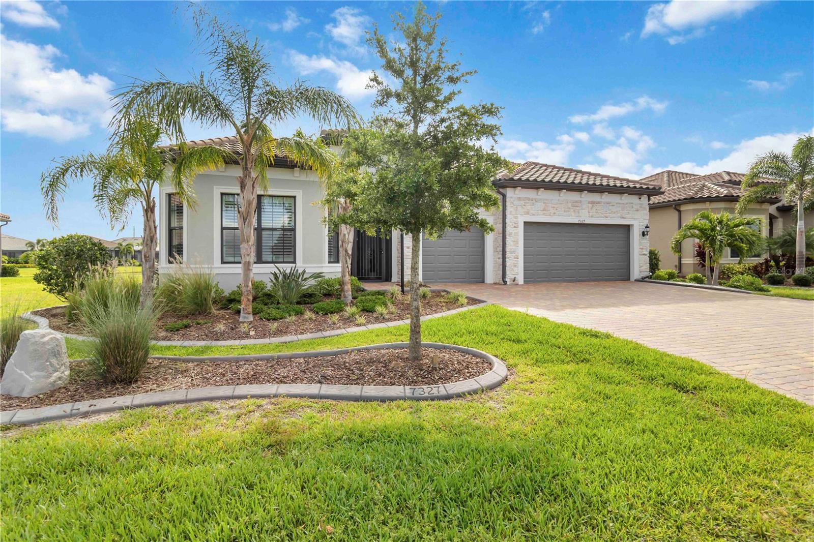 7327 SUMMERLAND CV