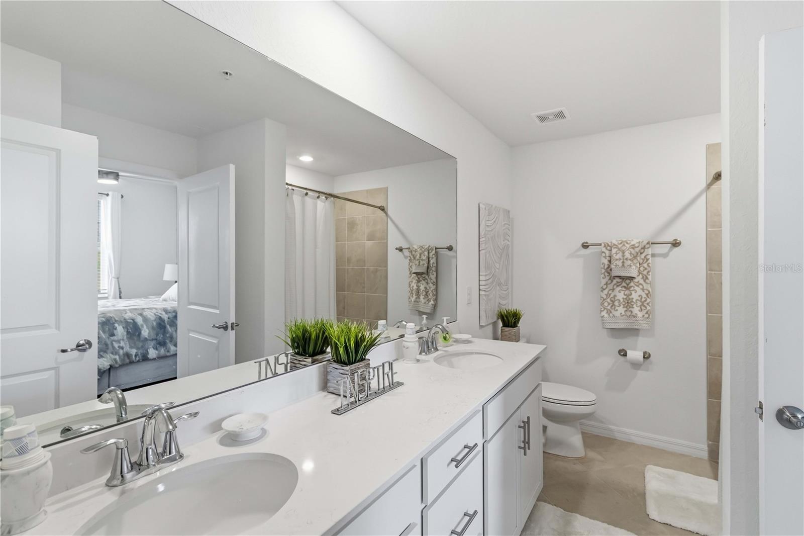 12140 WELLEN GOLF ST #208