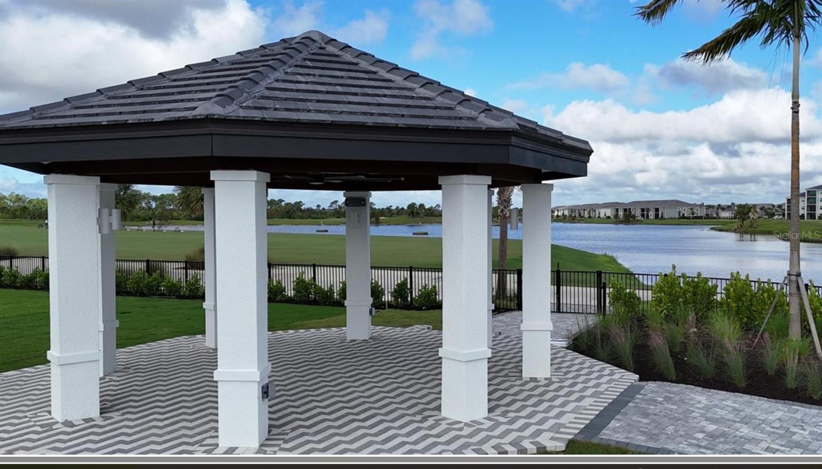 12140 WELLEN GOLF ST #208