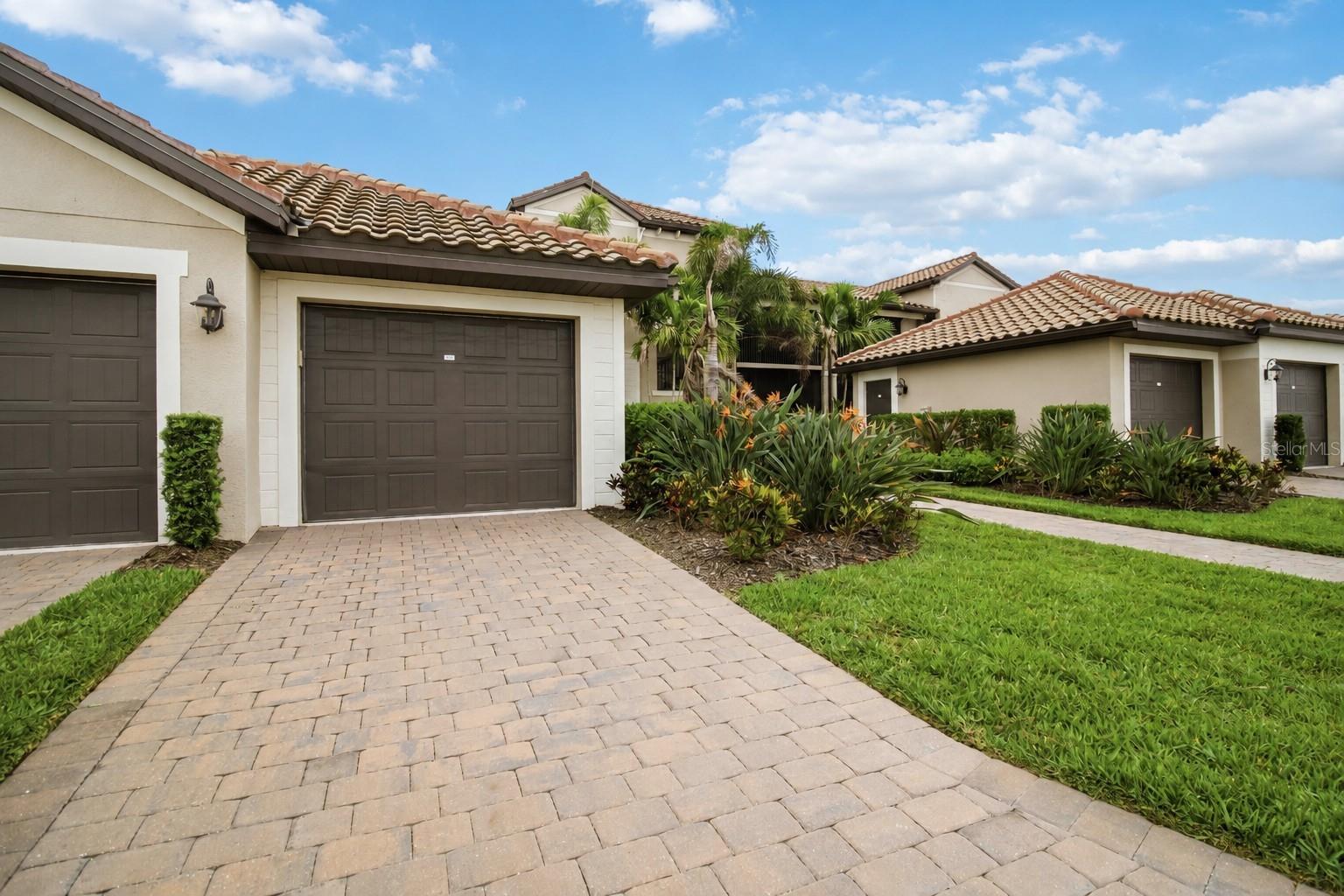 5695 PALMER CIR #203