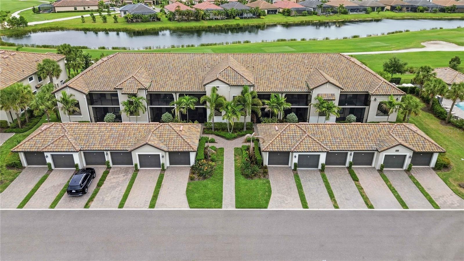 5695 PALMER CIR #203