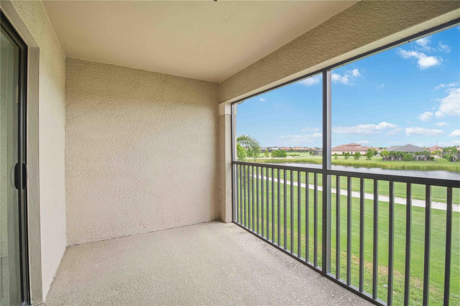 5695 PALMER CIR #203