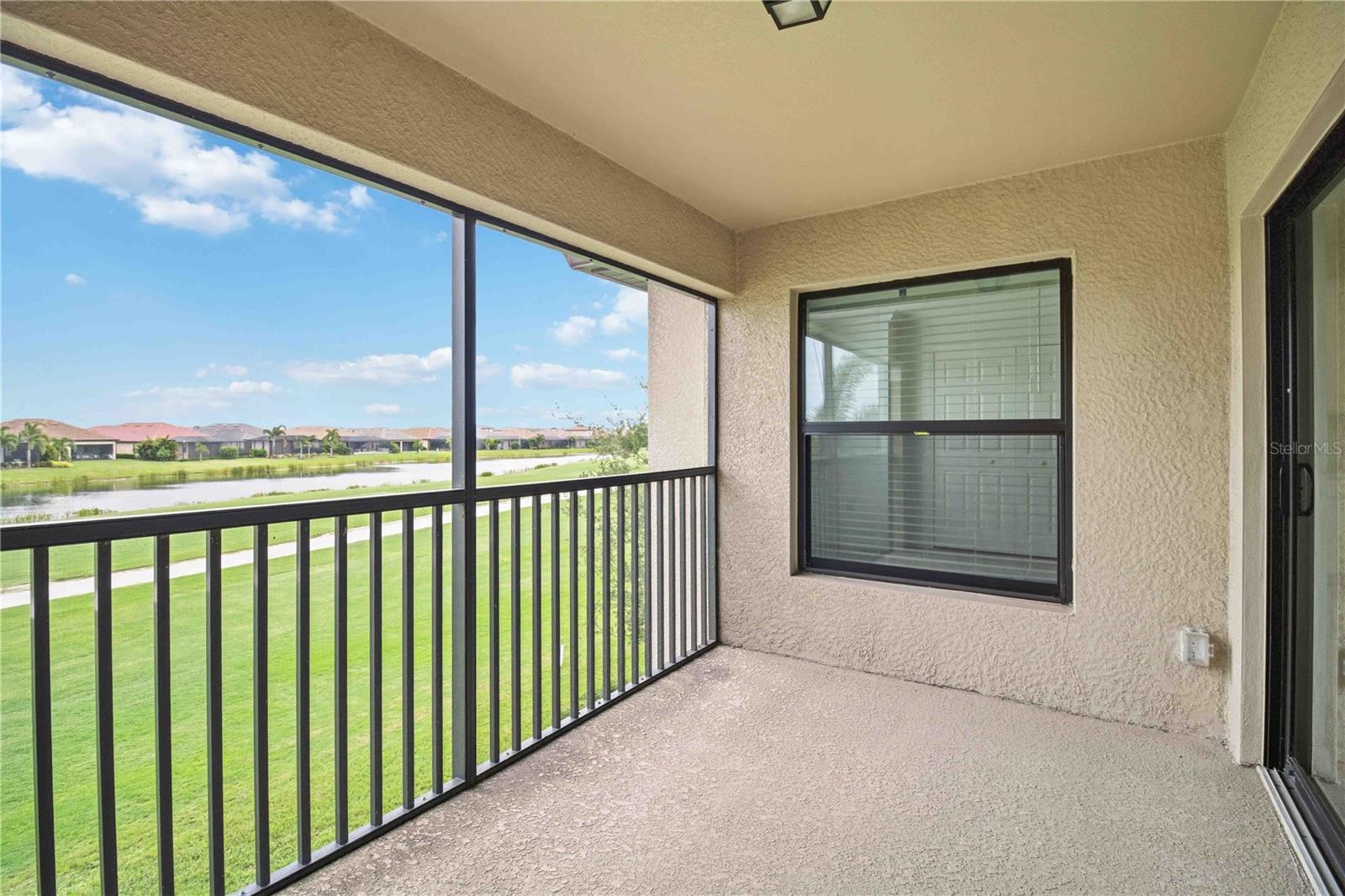 5695 PALMER CIR #203