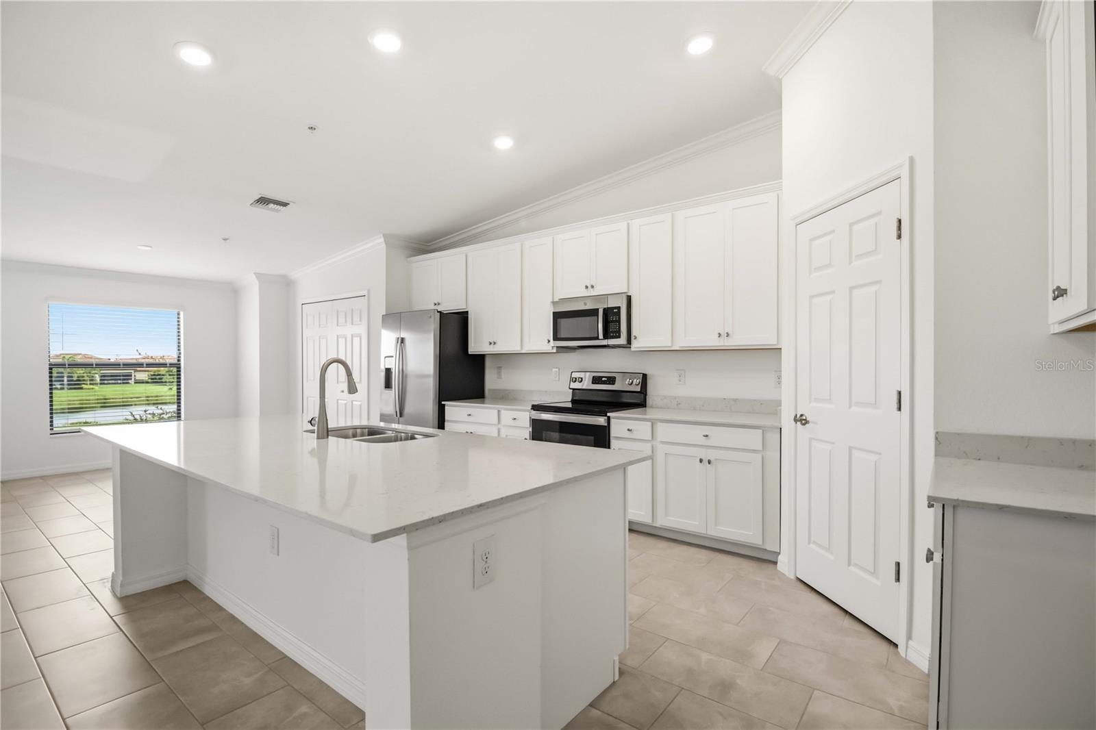 5695 PALMER CIR #203