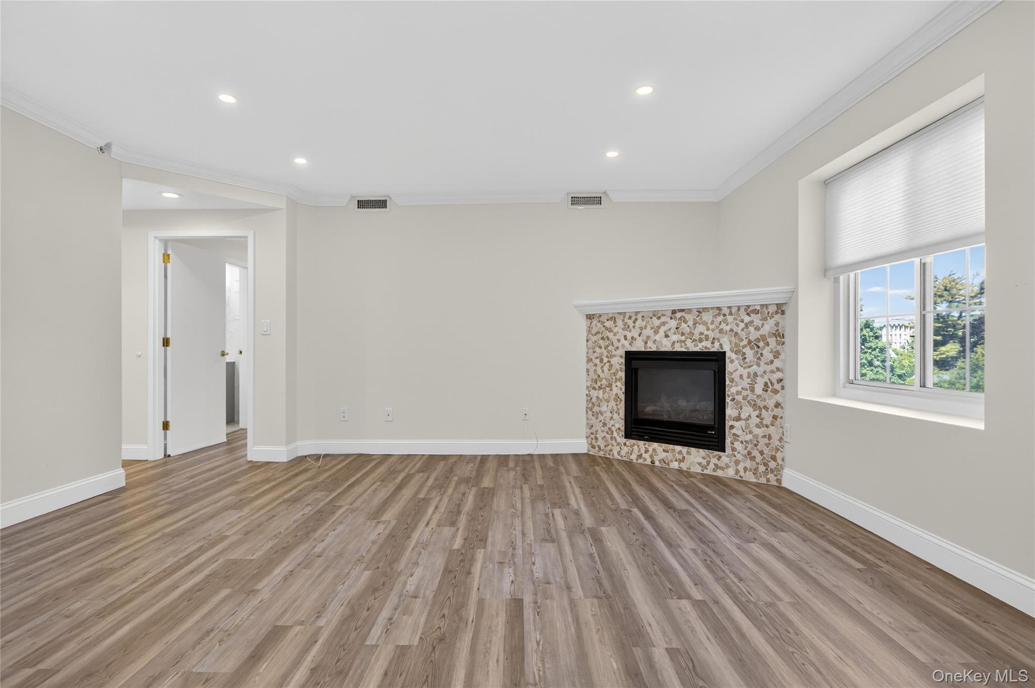 242 Maple Avenue Unit: 419