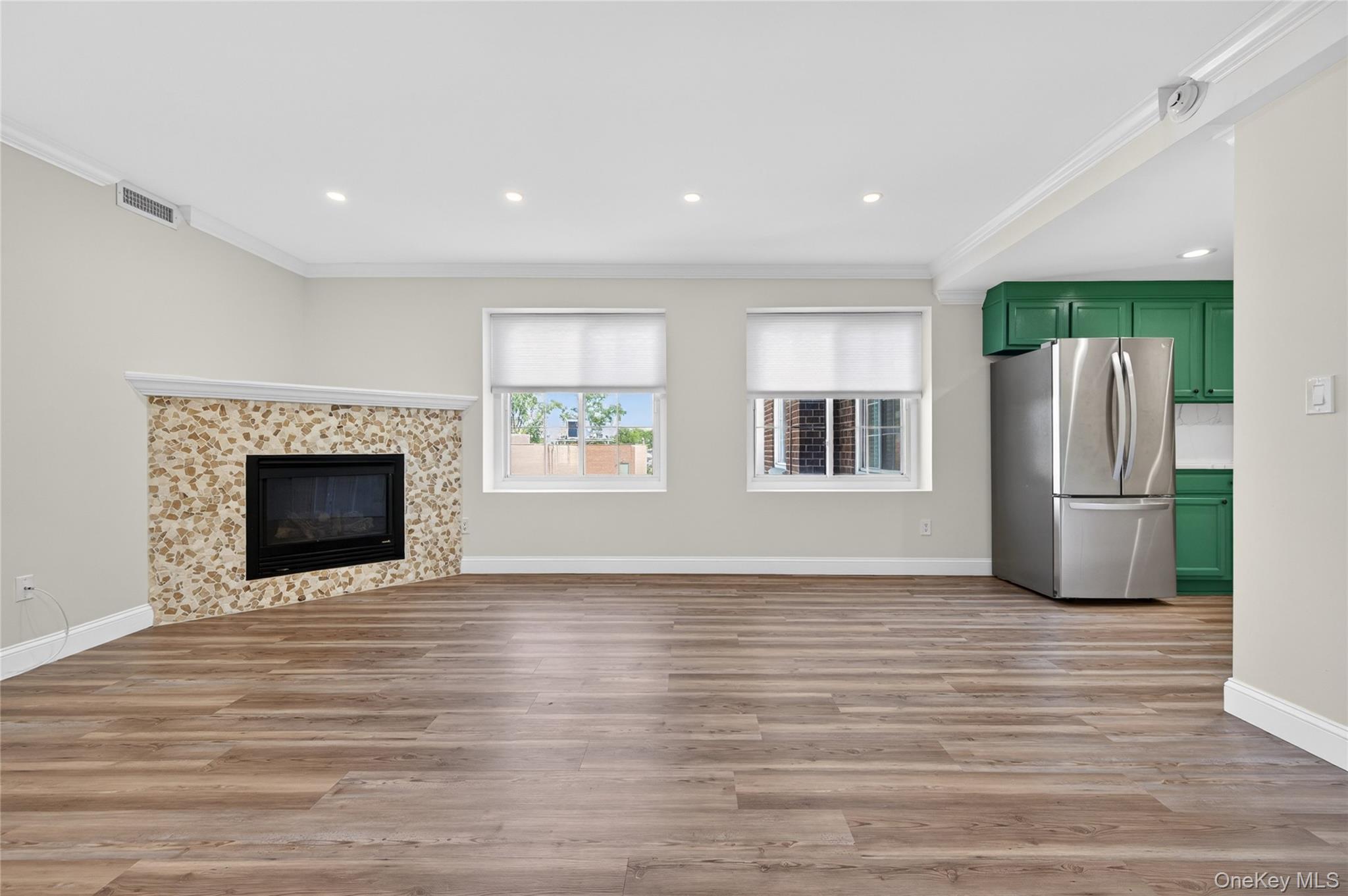 242 Maple Avenue Unit: 419