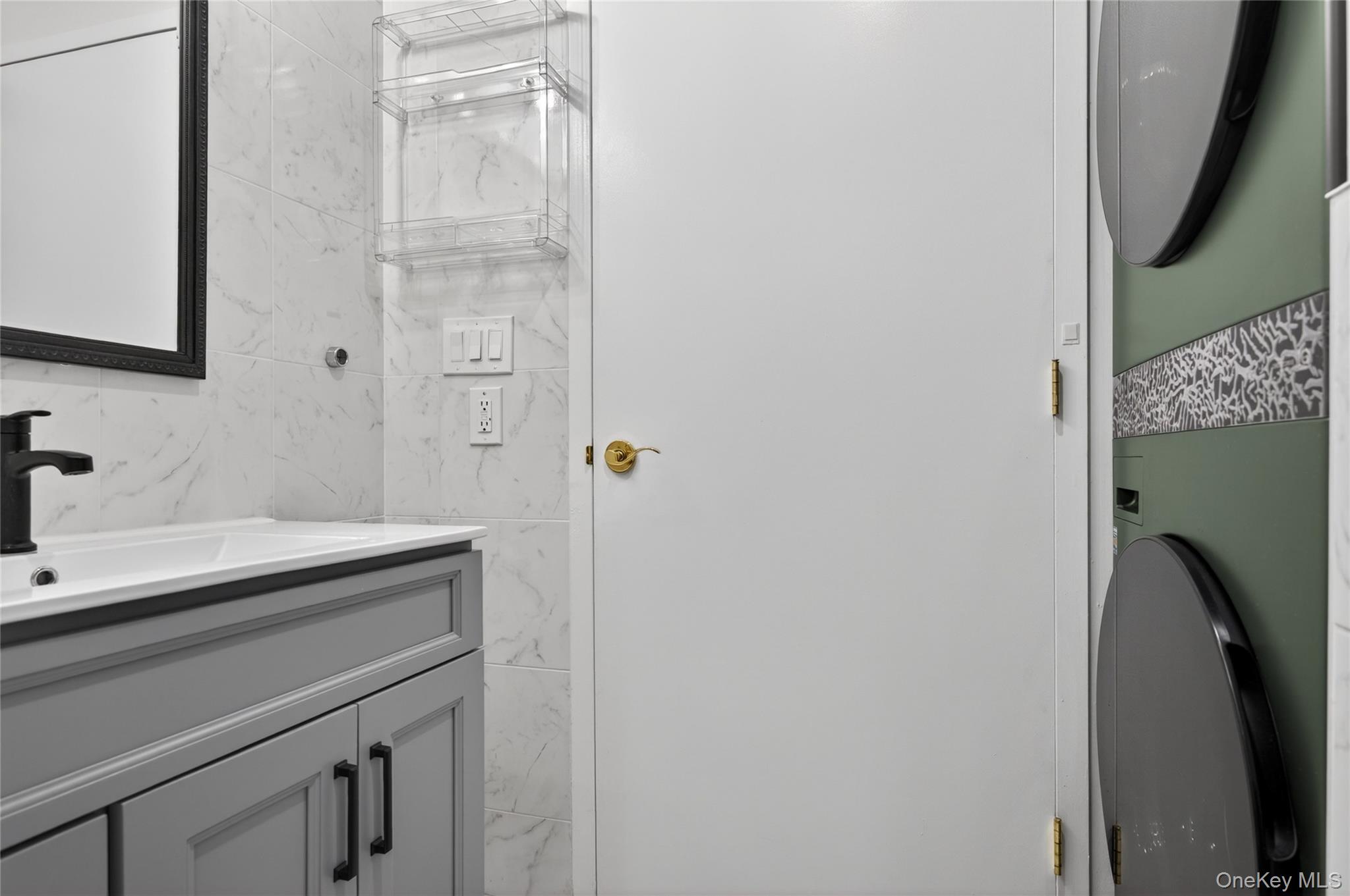 242 Maple Avenue Unit: 419