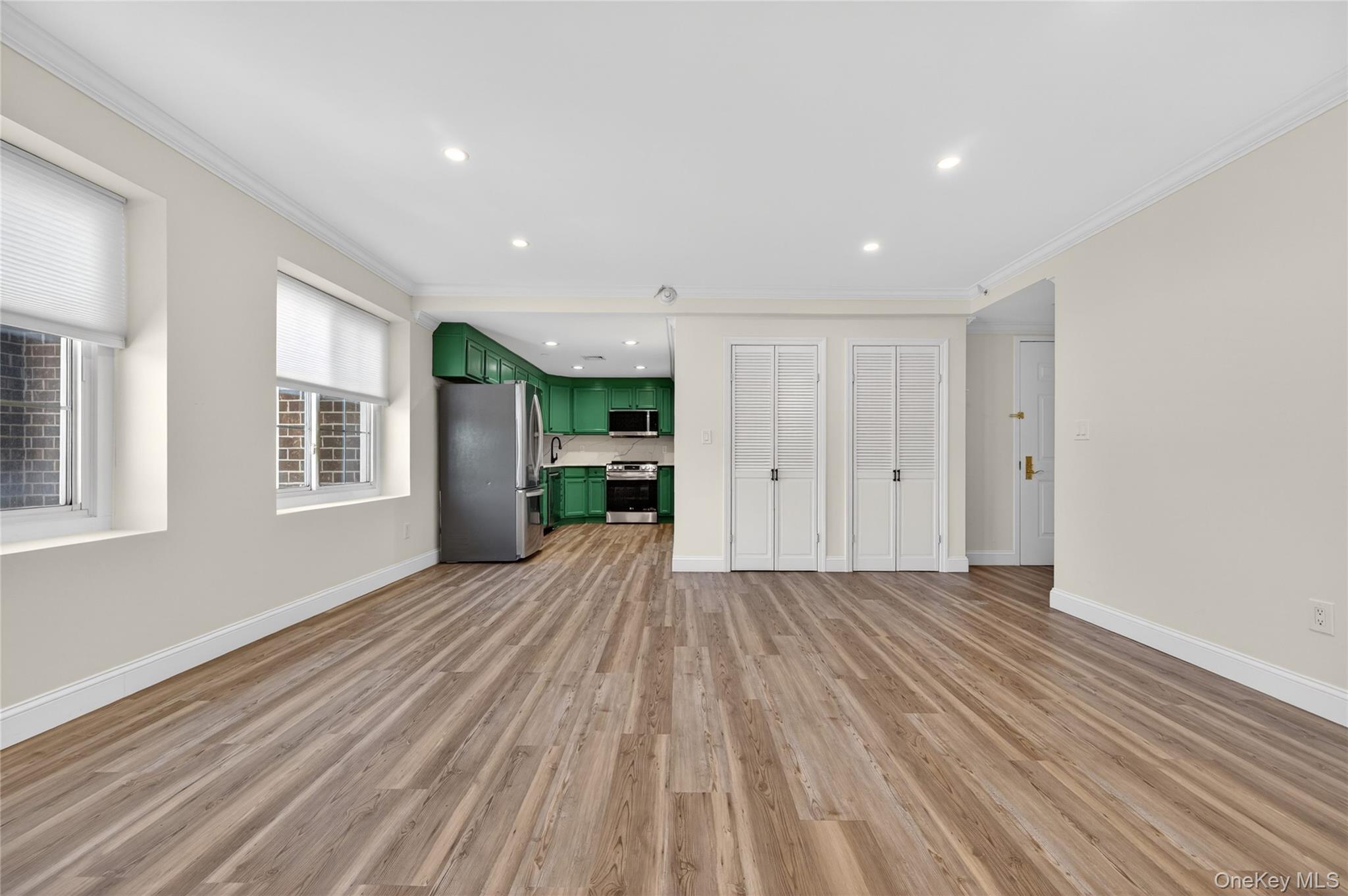 242 Maple Avenue Unit: 419