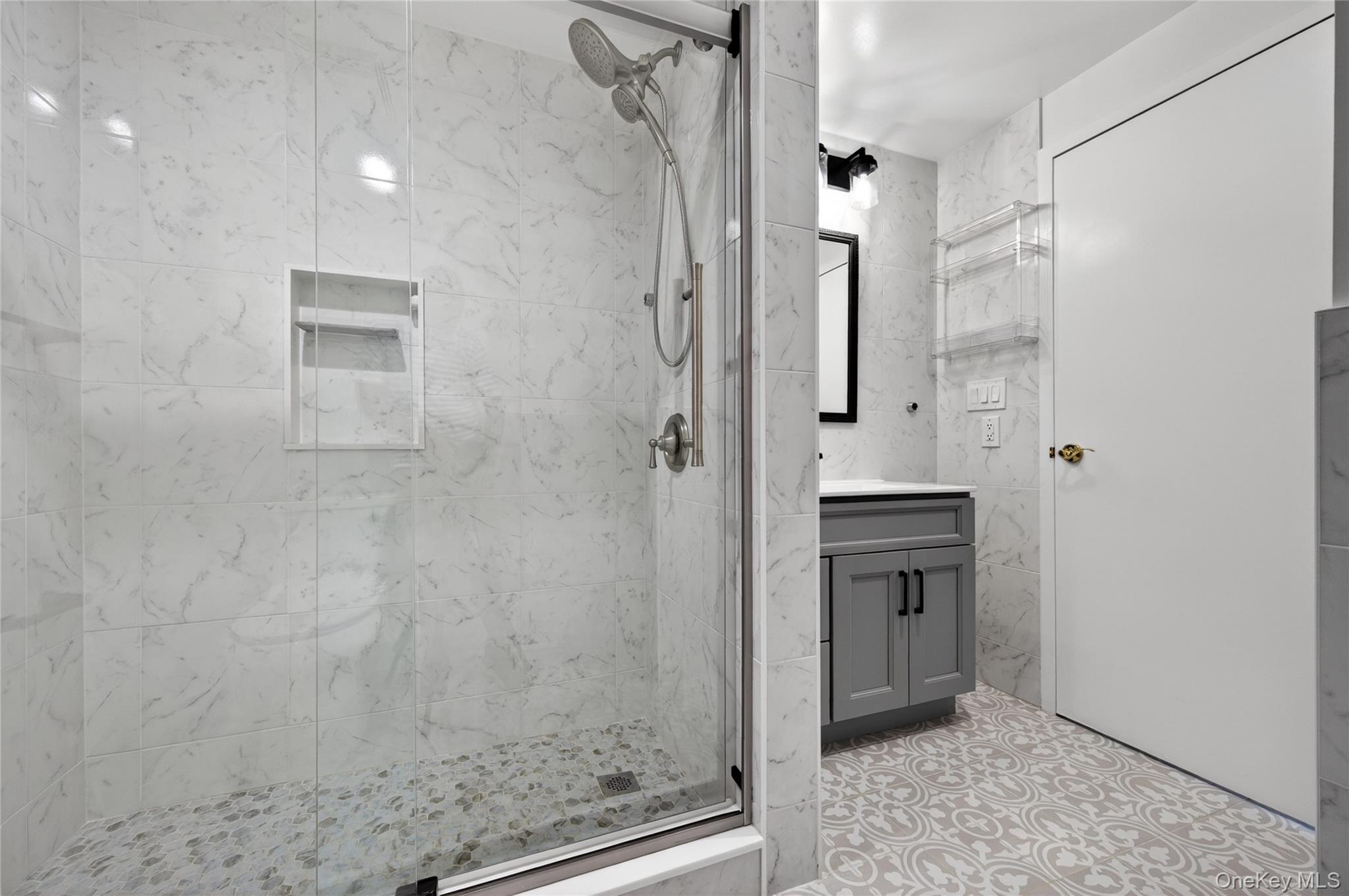 242 Maple Avenue Unit: 419