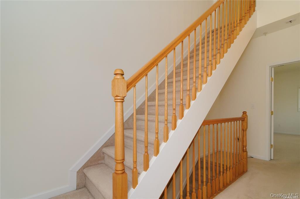 330 Maple Avenue Unit: 4