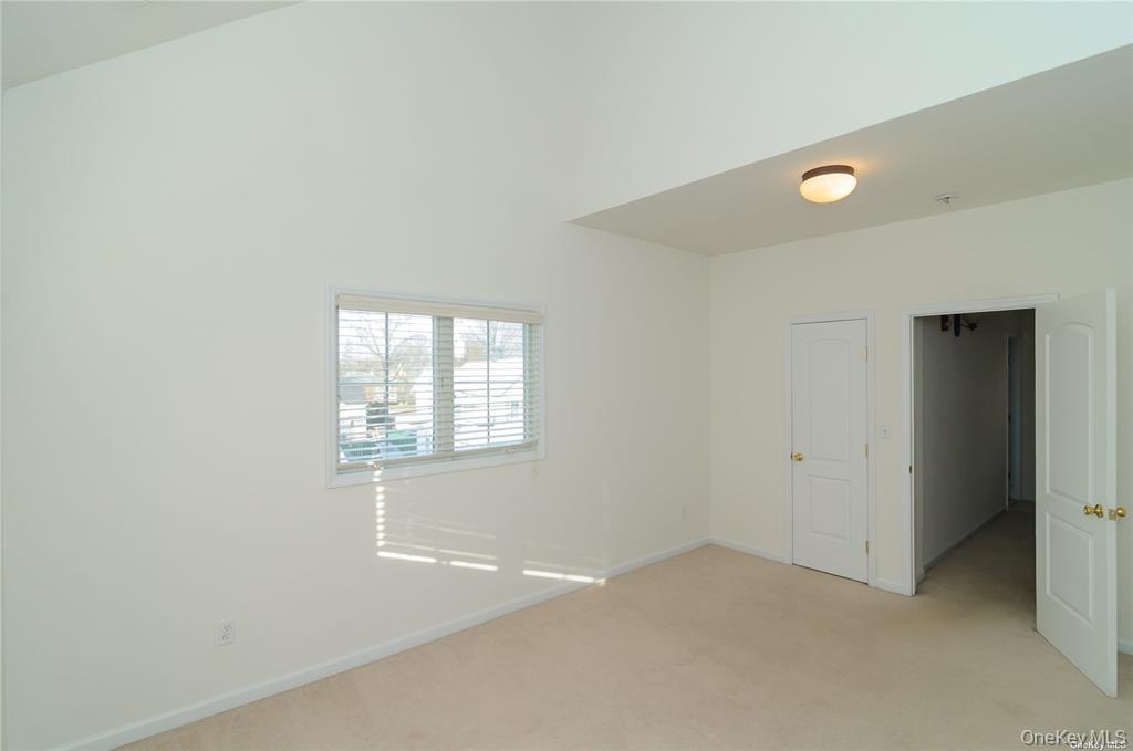 330 Maple Avenue Unit: 4