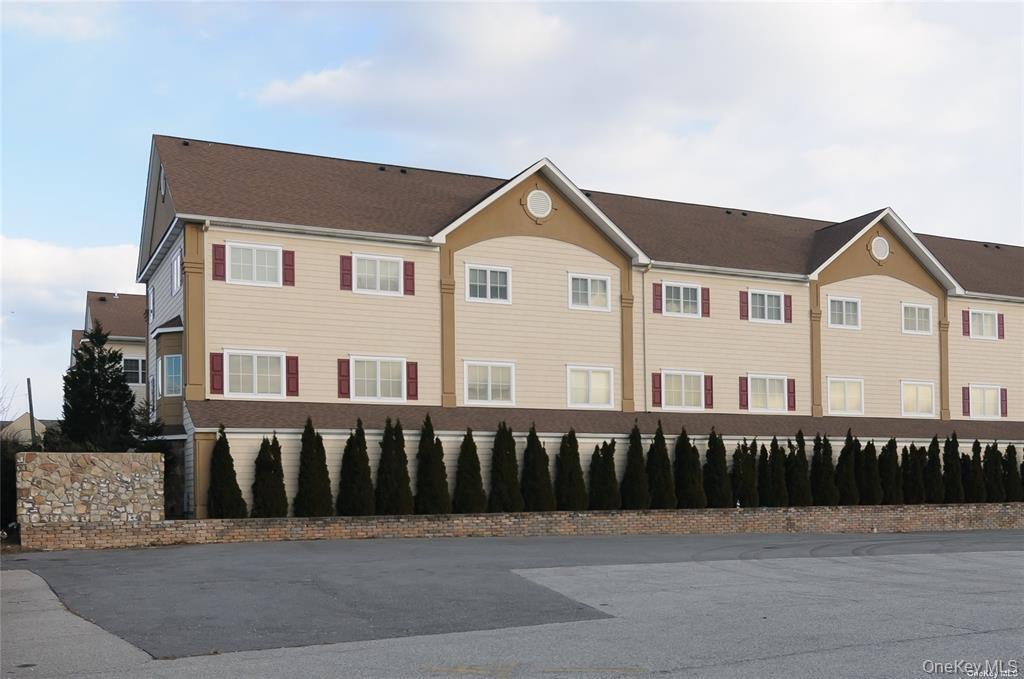 330 Maple Avenue Unit: 4