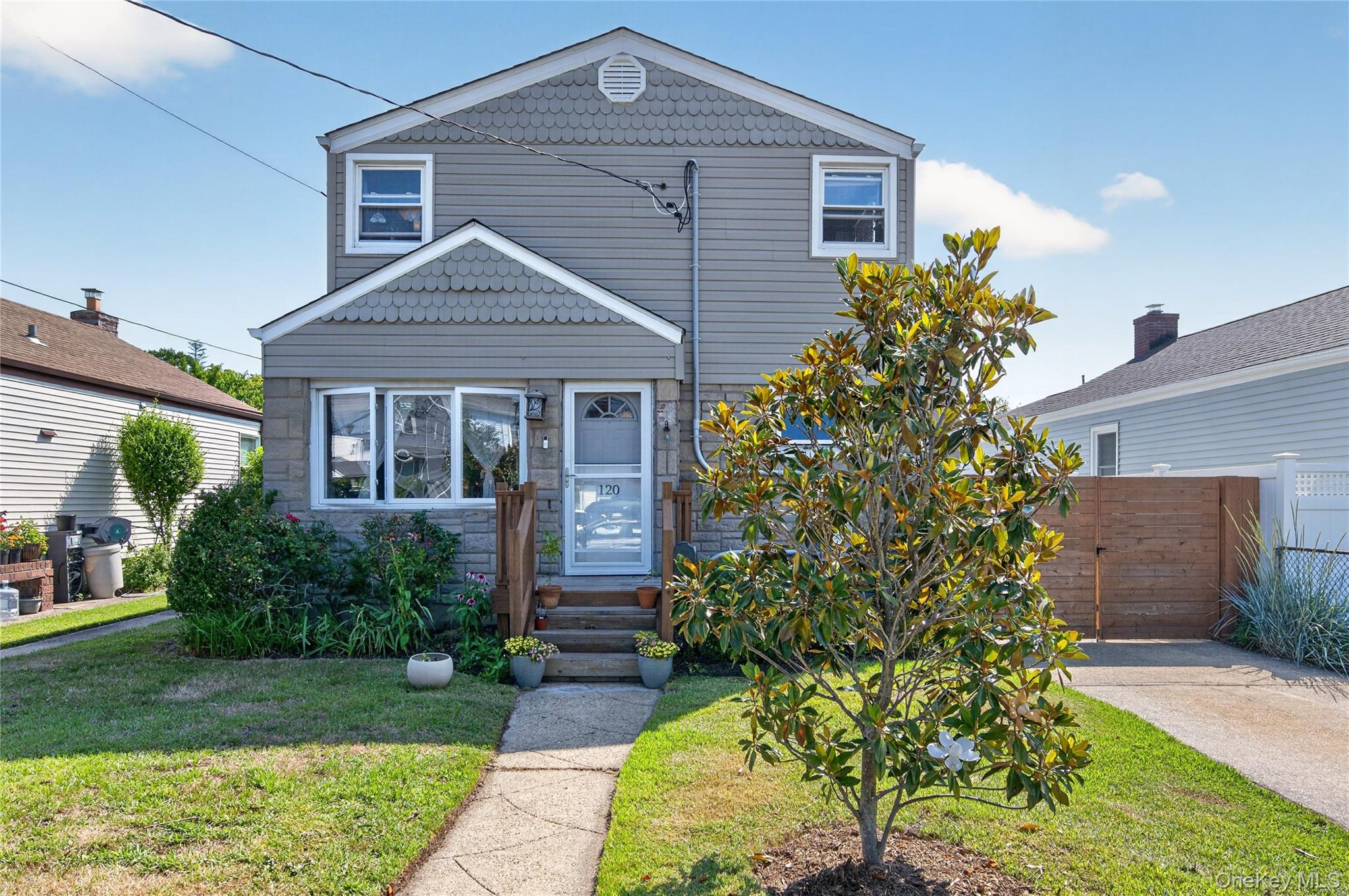 120 Bert Avenue Westbury Ny Us 11590 Key1024054