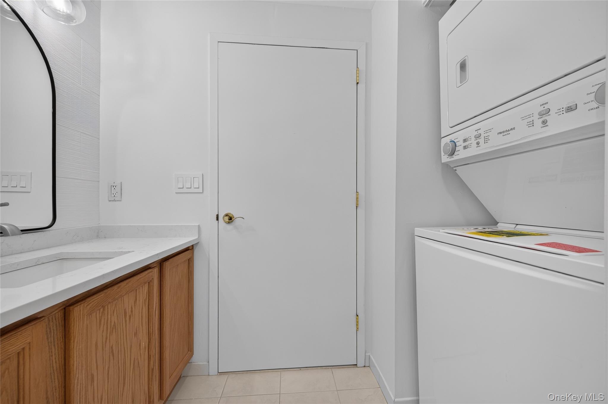 242 Maple Avenue Unit: 504