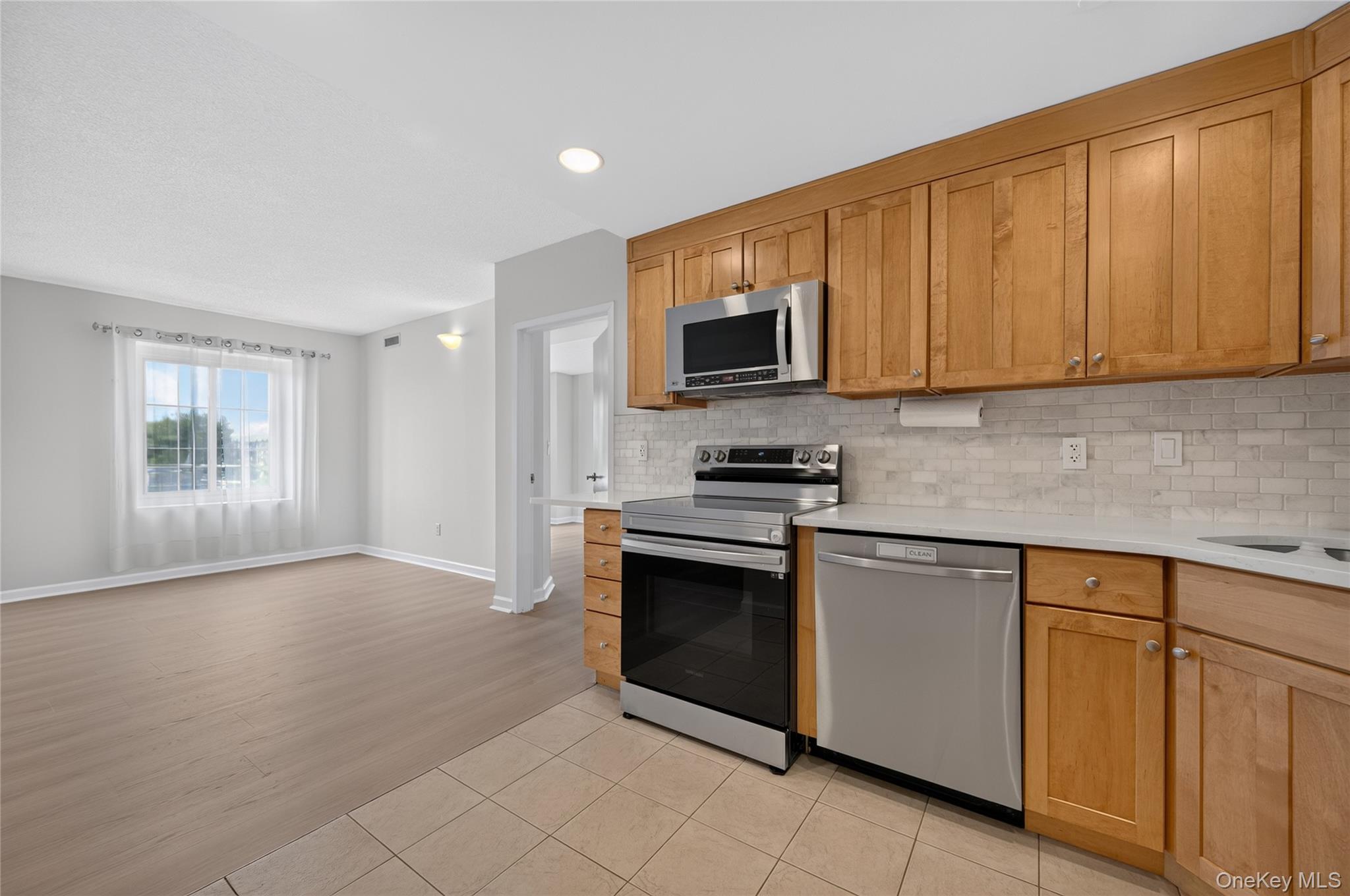 242 Maple Avenue Unit: 504