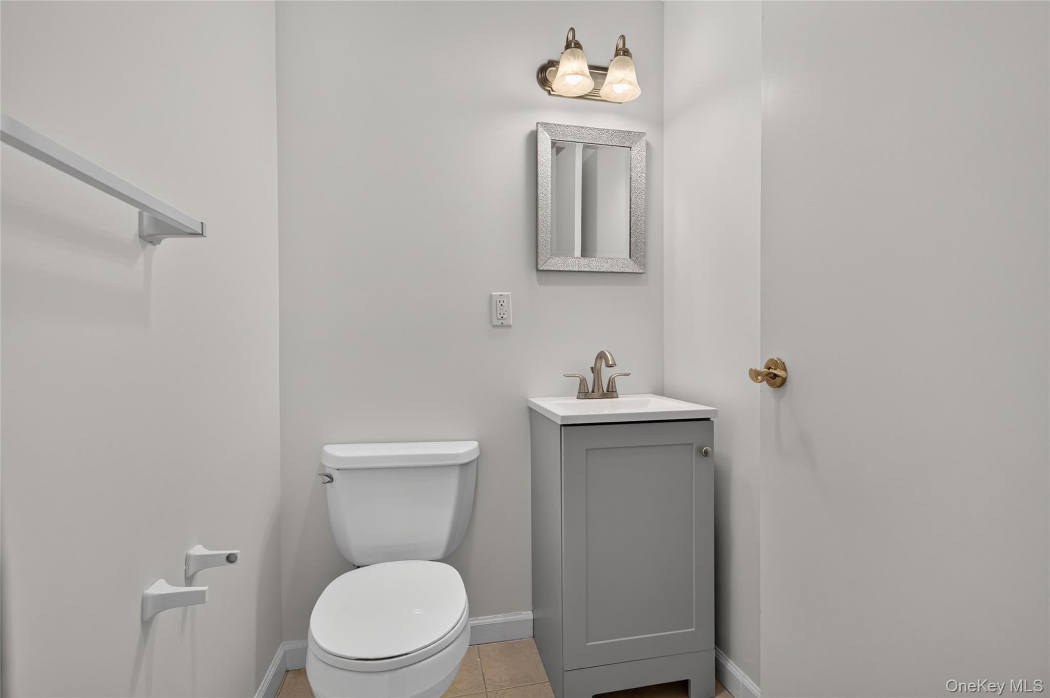 242 Maple Avenue Unit: 504