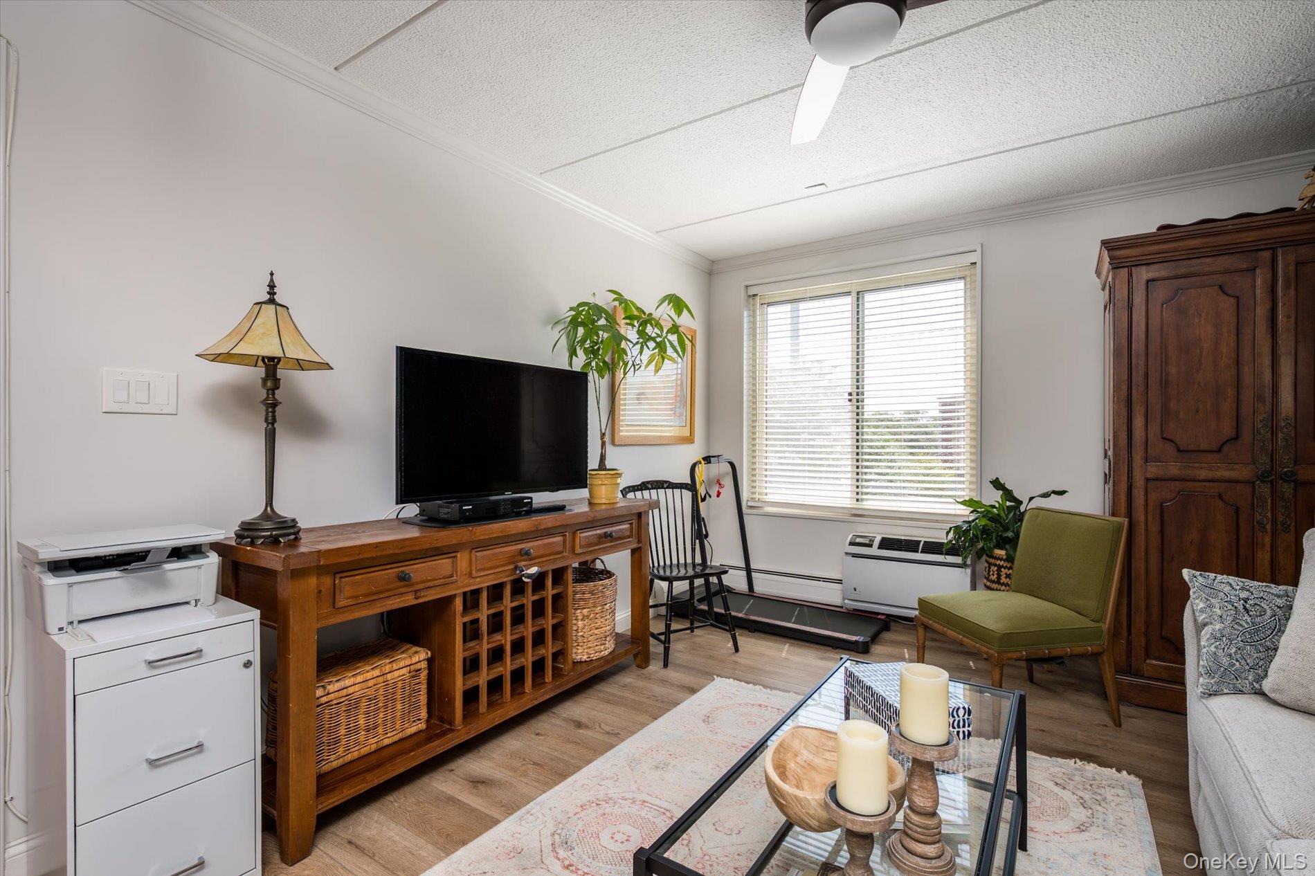 135 Post Avenue Unit: 3R